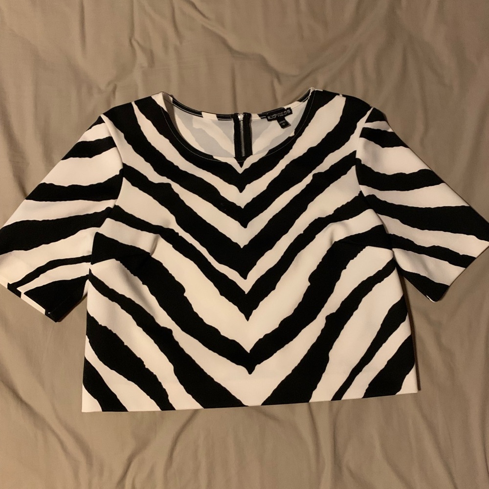 Express preowned women’s top size large